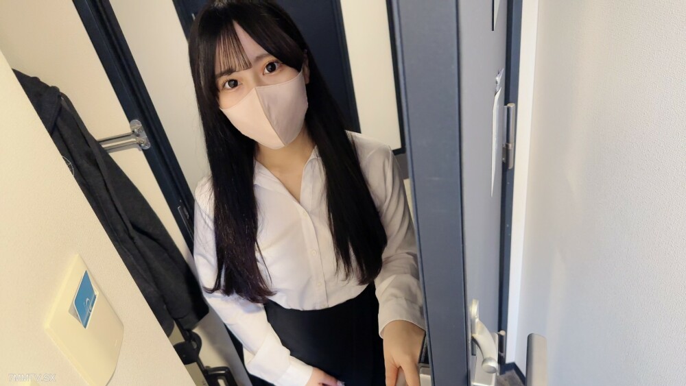 Nóng Bỏng Cùng Gái Xinh 19 Tuổi Trong FC2-PPV-4231663: Massage Kích Thích